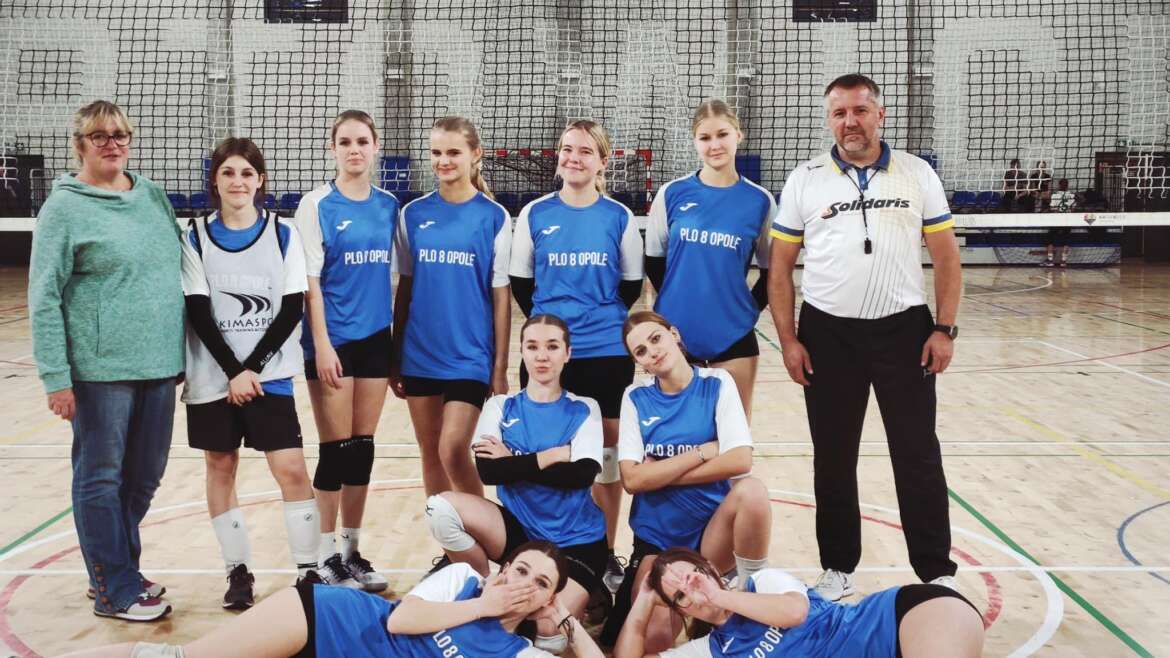 Rozgrywki grupowe w Mistrzostwach Opola szkół licealnych w piłce siatkowej