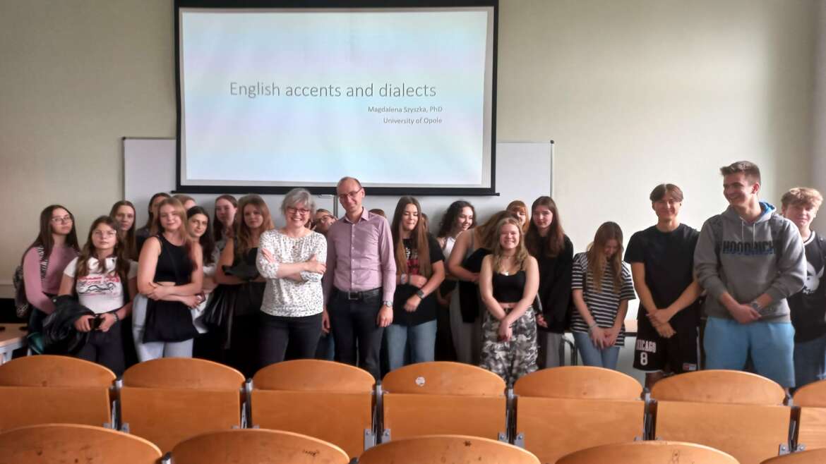 Uczniowie klasy 2C odwiedzili Wydział Filologiczny UO