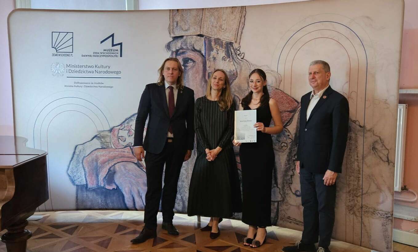 Kasia Remisz jako laureatka ogólnopolskiego konkursu „Ludzie Kresów: opowieści nieznane”