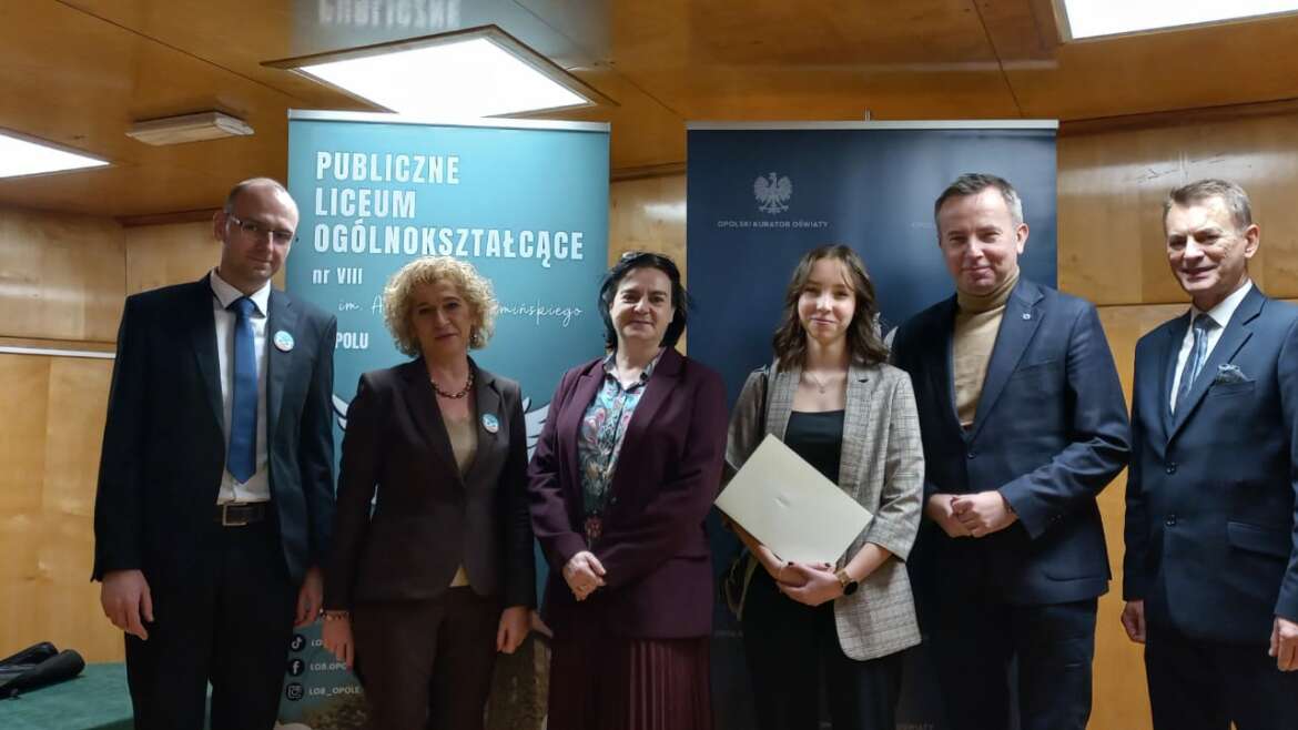 Emily Bartek otrzymała dziś stypendium Prezesa Rady Ministrów