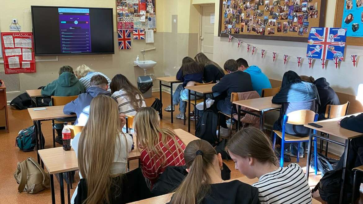 Dziękujemy za udział w quizie wiedzy o prawach dziecka i serdecznie gratulujemy wygranej klasie 2f!