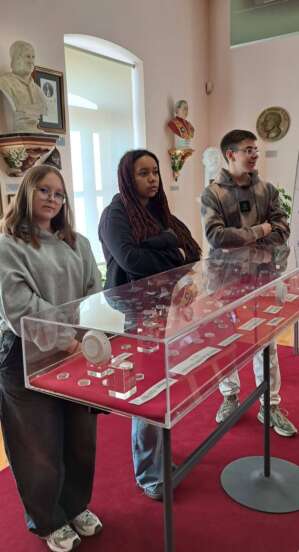 Uczniowie klasy 3f odwiedzili Muzeum Uniwersytetu Opolskiego