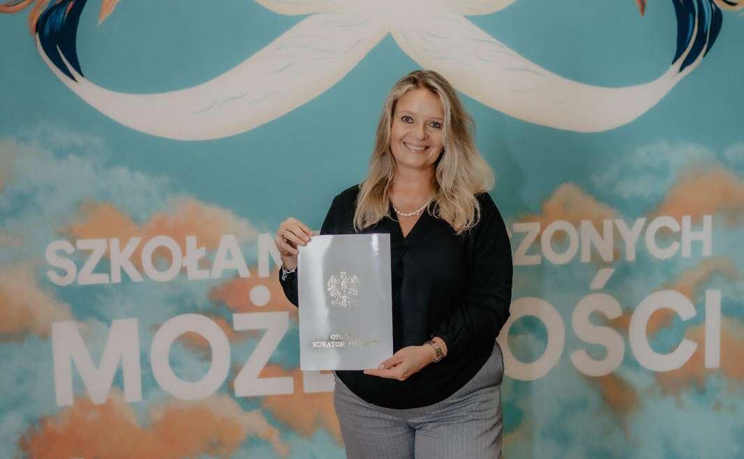Opolski Kurator Oświaty przyznał nagrodę Pani Annie Zembaczyńskiej- Sosnowskiej