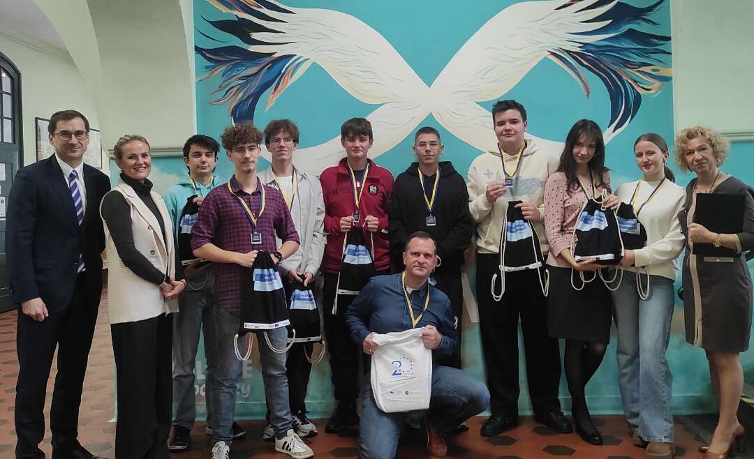 WUP Opole: Jak już informowaliśmy, dziś wręczyliśmy nagrody autorom najlepszego filmu w konkursie „Unia Europejska moimi oczami”.