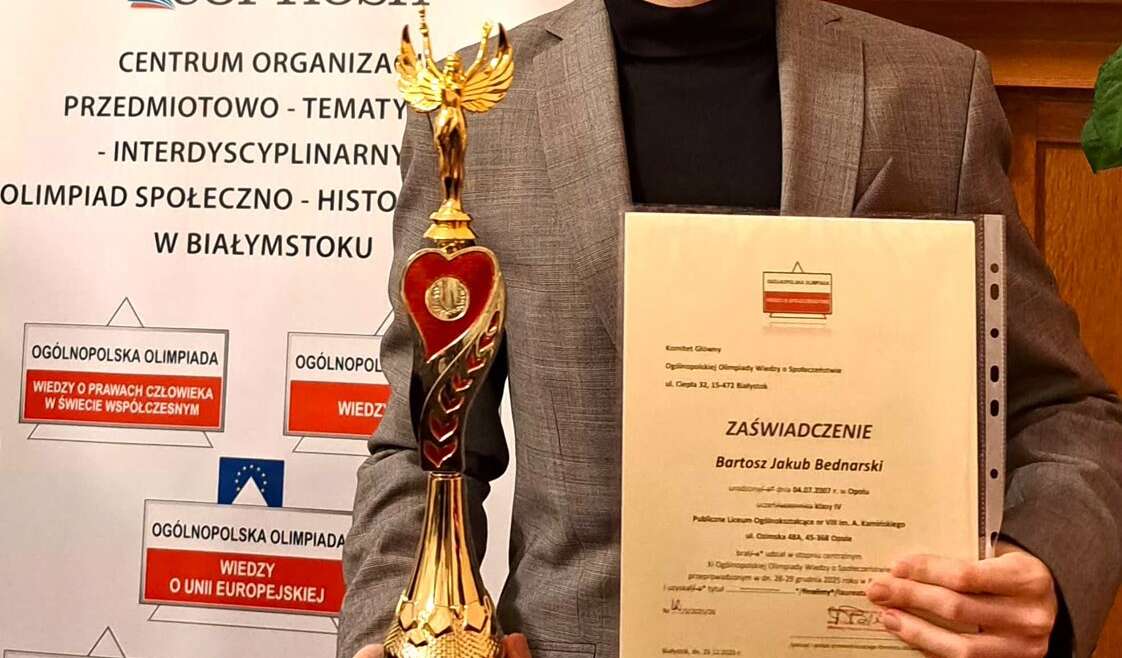 Bartosz Bednarski, zdobył tytuł laureata XI Ogólnopolskiej Olimpiady Wiedzy o Społeczeństwie!