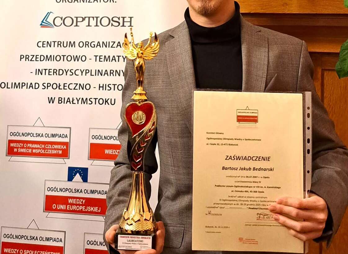 Bartosz Bednarski, zdobył tytuł laureata XI Ogólnopolskiej Olimpiady Wiedzy o Społeczeństwie!