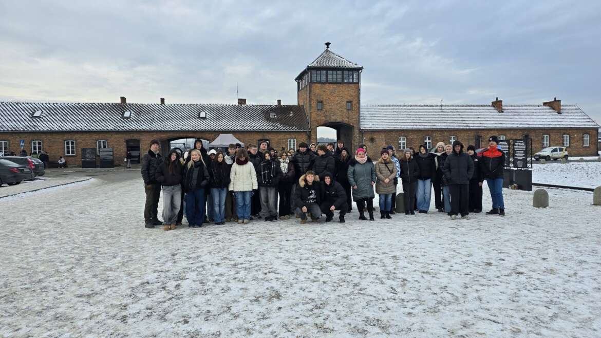 Uczniowie klas 4a i 3f odwiedzili Muzeum Auschwitz-Birkenau