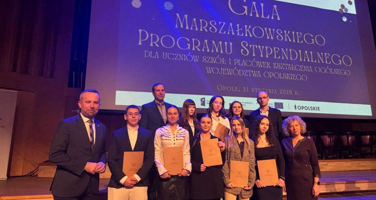Dziesięcioro uczniów naszej szkoły zostało uhonorowanych stypendiami Marszałkowskiego Programu Stypendialnego