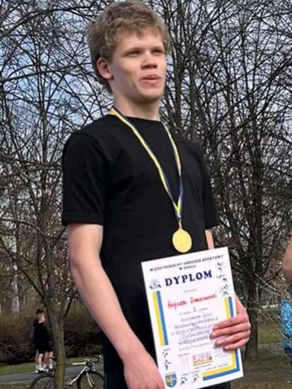 Wojciech Tomaszewski zdobył 1. miejsce w Indywidualnych Mistrzostwach Opola w Biegach Przełajowych szkół licealnych