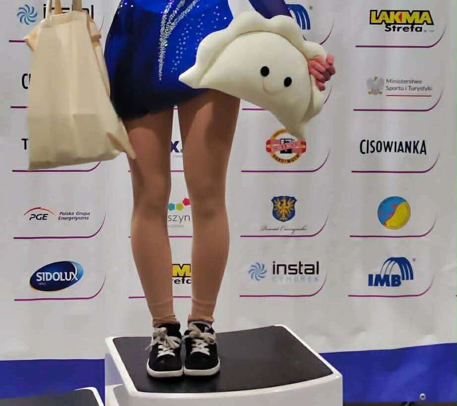 Izabela Pampuch z klasy 2D wystartowała w ogólnopolskich zawodach „Piastowski Piruet” w Cieszynie