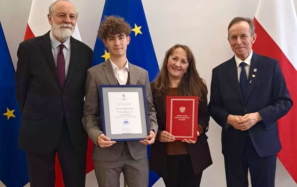 Bartosz Bednarski zajął 1. miejsce w finale ogólnopolskiego konkursu „Poznajemy Senat RP”