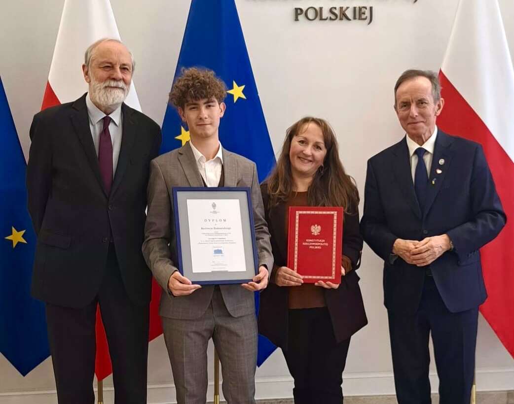 Bartosz Bednarski zajął 1. miejsce w finale ogólnopolskiego konkursu „Poznajemy Senat RP”