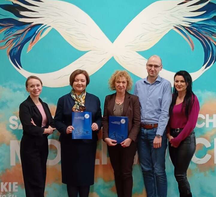 Umowa z Instytutem psychologii UO