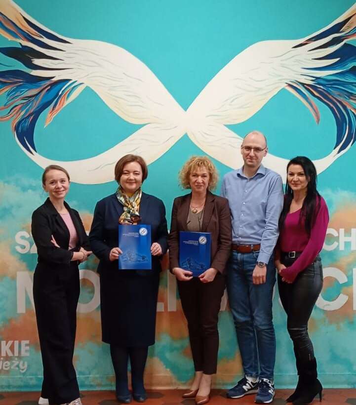 Umowa z Instytutem psychologii UO